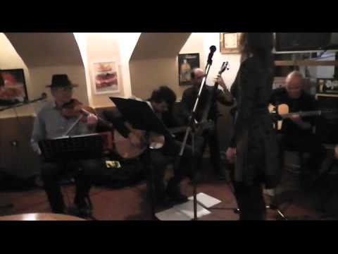 131206 Vegas 016   Sedavam na domovnich schodech