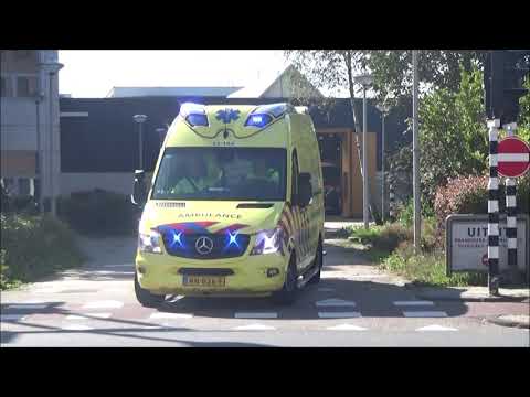 Ambulance met spoed Onderweg in Velsen Zuid En Haarlem