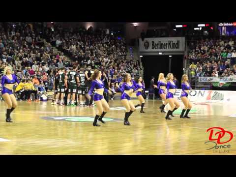 TIMEOUT Footlose (Dance Deluxe - Cheerleader der Füchse Berlin)