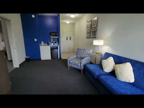 La Quinta Mercedes TX, 1 bedroom King Suite, wet bar sofabed.