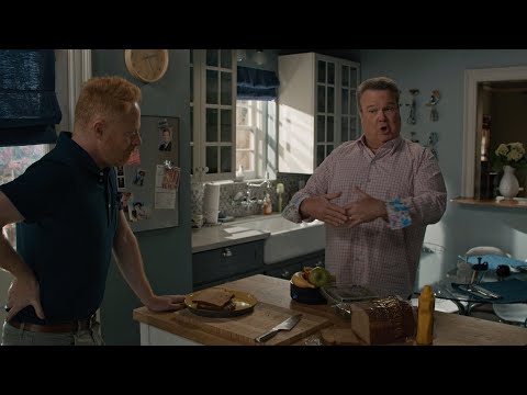 カム、ミッチェルとスマート冷蔵庫の関係に憤慨 - Modern Family (Cam Resents Mitchell's Relationship with Their Smart Fridge - Modern Family)