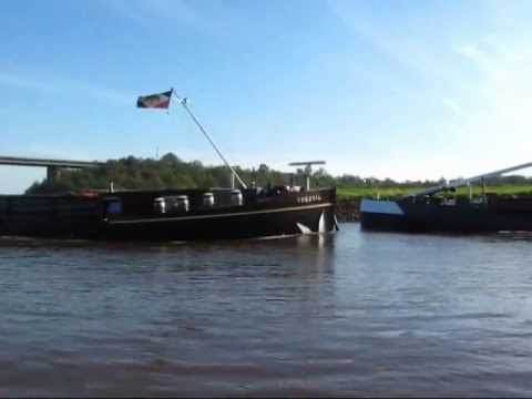 Vorbeifahrt Binnenschiff  Veronia - GMS - 04600110 zu Berg auf der Hunte.