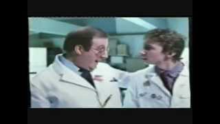 Classic Ads: Zanussi starring Gorden Kaye and Mickey Pearce