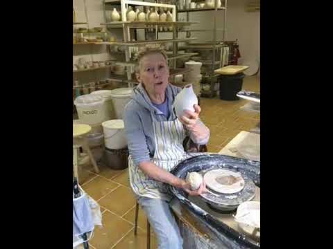 THROWING: How To Successfully Throw A Bellied Vase With A Narrow Neck.