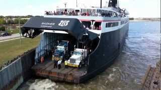 preview picture of video 'S.S. Badger Leaving Manitowoc, September 25, 2012'