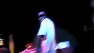 NoyZ narcos - Live Da Zoo De Roma @init