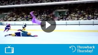 Kunstschaatser maakt groot entree in ijshockey-wedstrijd - Zeker Delta Lloyd reclame