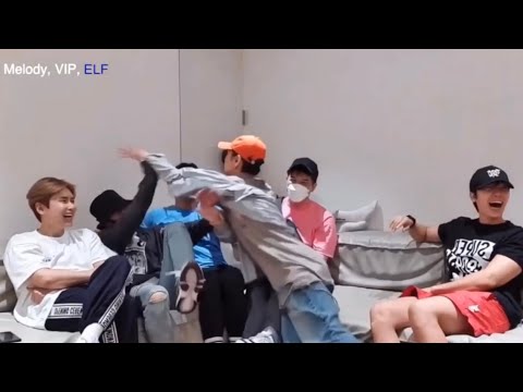 Super Junior YEHYUK Yesung and Eunhyuk fight