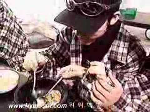 Cute Kangta gorged with food by Woohyuk