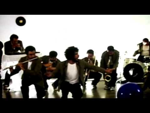 Aluga - se e Vende - Móveis Coloniais de Acaju