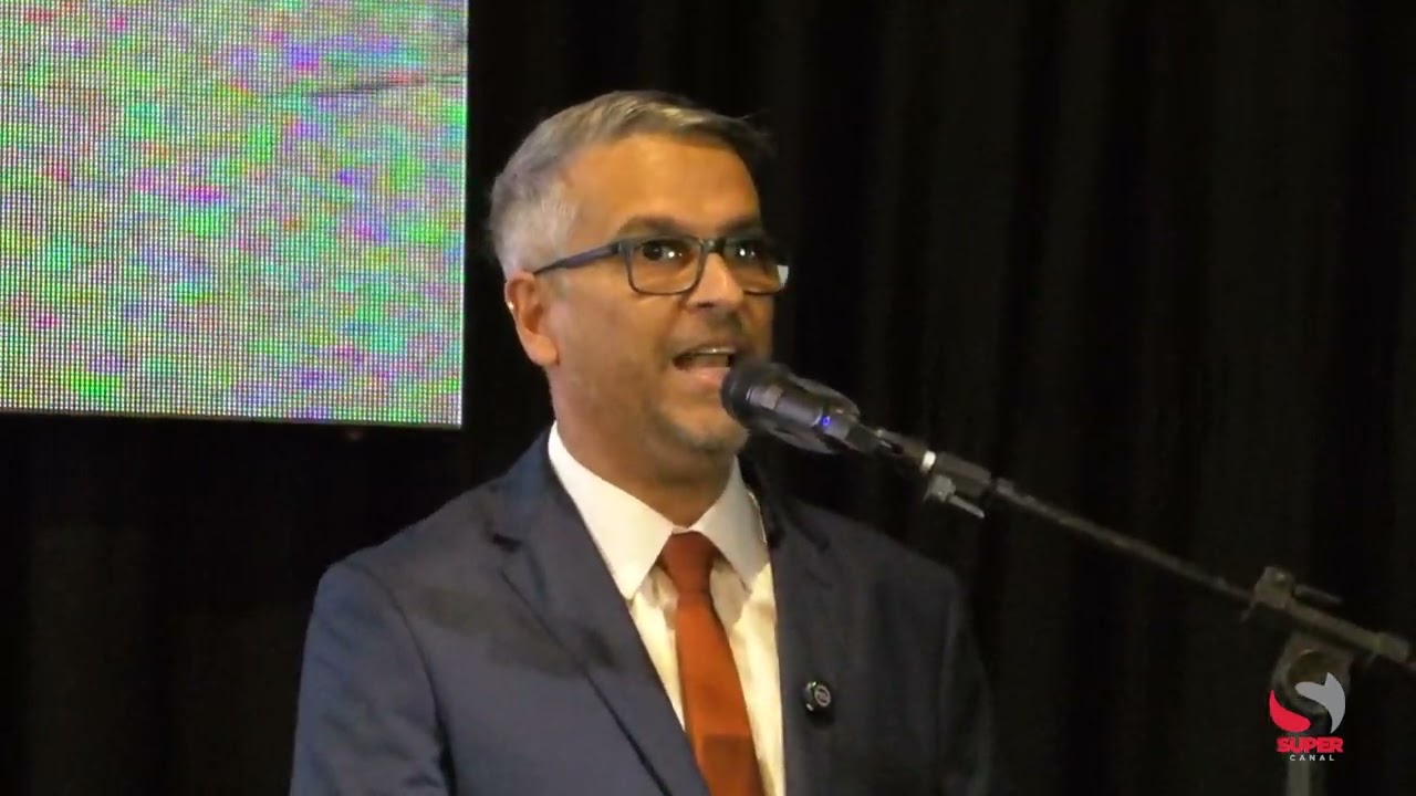 Prefeito de Caratinga empossa nove secretários de governo