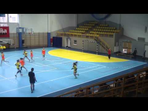 mecz ligowy 2002 II połowa MTS Żory z MOSM Tychy 07 03 2016 cz 1