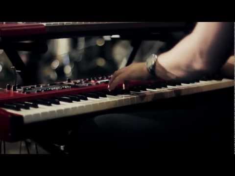 Karina Crystal - Beautiful ( live )