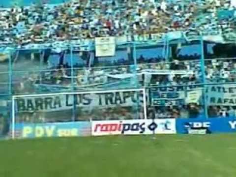 "Atletico Rafaela 3 - 0 Banfield - La Barra De Los Trapos De Fiesta...." Barra: La Barra de los Trapos • Club: Atlético de Rafaela