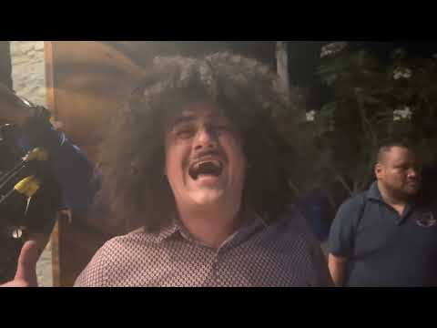 El rabanito cantando (el Molacho que molesta a la Gilbertona)