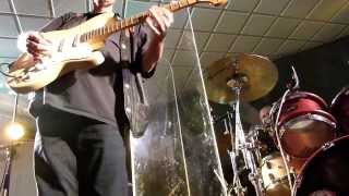 Walter Trout - Bad Love  - at The Beaverwood Club, Chislehurst, Kent, England.05.11.2013