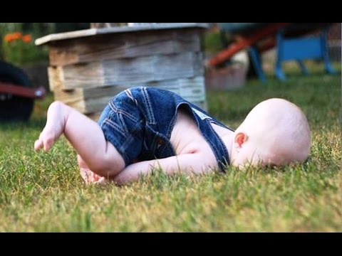 Funny & Cute Baby Faceplant - A Funny Babies Compilation NEW HD - 2016
