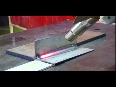 Nahtführung beim Lichtbogenschweißen mit Zusatzwerkstoff