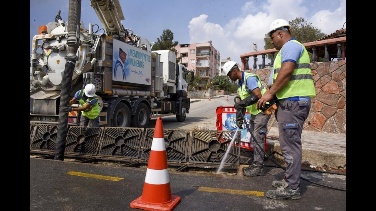 MESKİ, YAĞMUR SUYU HATLARI VE IZGARALARDA BAKIM, ONARIM VE TEMİZLİK ÇALIŞMALARINI ARALIKSIZ SÜRDÜRÜY
