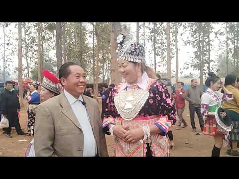 Kwv txhiaj nkauj nraug Xov ntxias hawj thiab Nkauj see