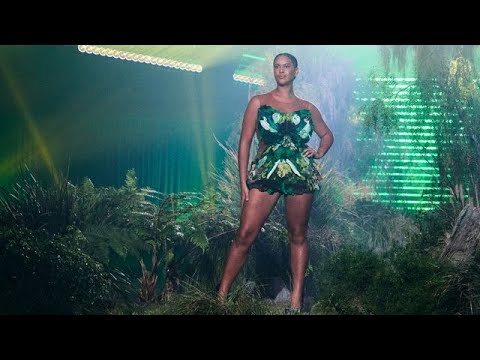 Die Models laufen in Designs von Chelsea Jean Lamm | GNTM 2025 ProSieben