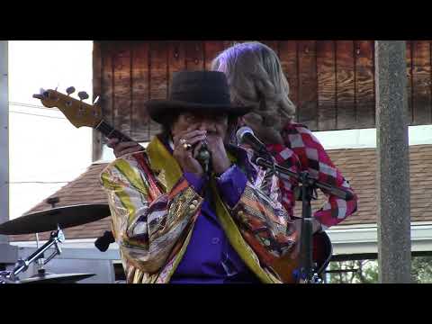 Boo Boo Davis gets down and dirty with St Louis Jimmy's Goin' Down Slow.