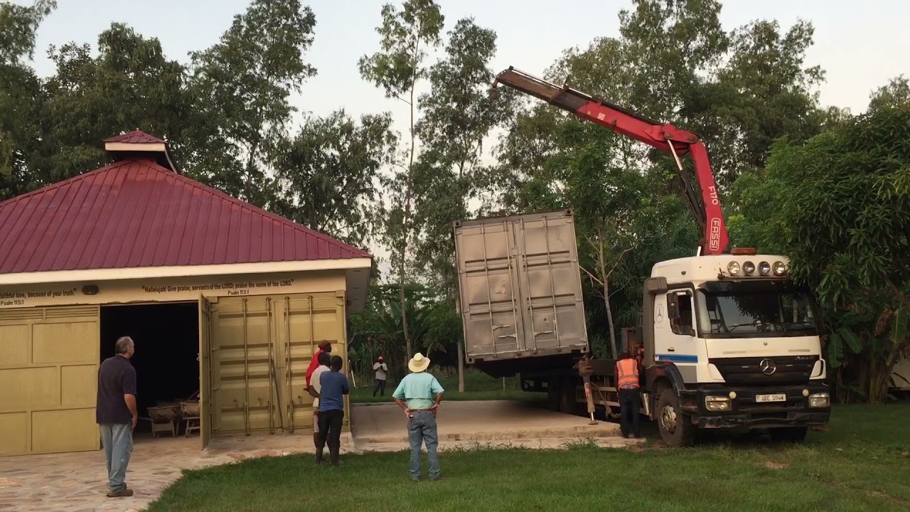 Unloading of the empty container