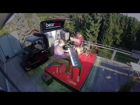 BEARBEAT auf der Dachterrasse