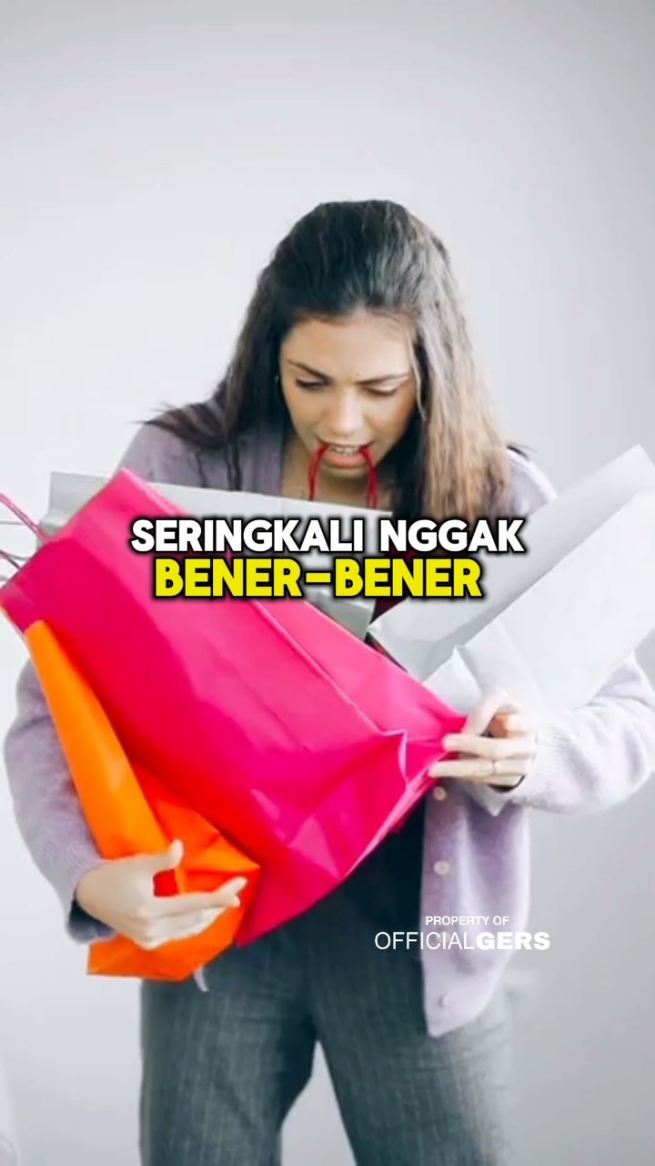 Diskon memang menggoda, tapi sudahkah kamu memastikan barangnya benar-benar dibutuhkan? Cek dulu, ya! 💸✨