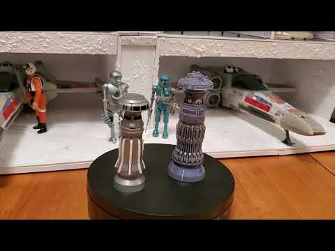 Star Wars Action Figure Comparison:  Vintage Kenner to Hasbro:  #8 Medical Droids