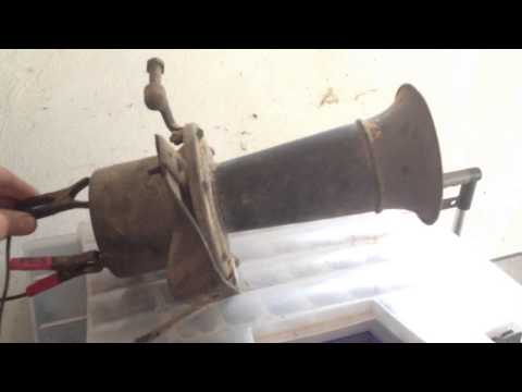 download lagu mp3 mp4 Ahooga Horn Sound, download lagu Ahooga Horn Sound gratis, unduh video klip Download Ahooga Horn Sound Mp3 dan Mp4 Full Gratis
