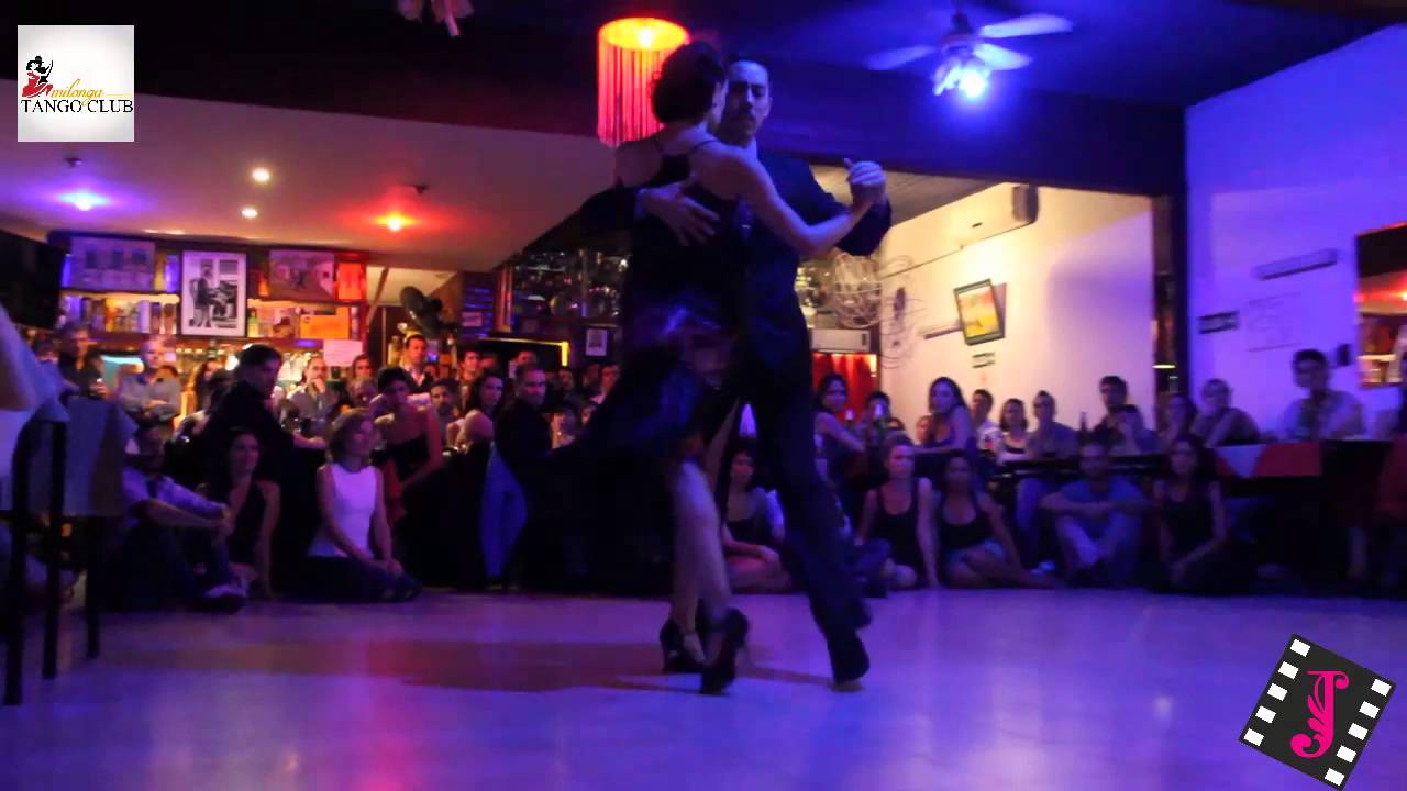AYELEN SANCHEZ Y WALTER SUQUIA en el Tango Club Milonga 01/04