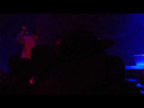 Black Roses// Isaac S.A FT Brain Bonaparte (en vivo)