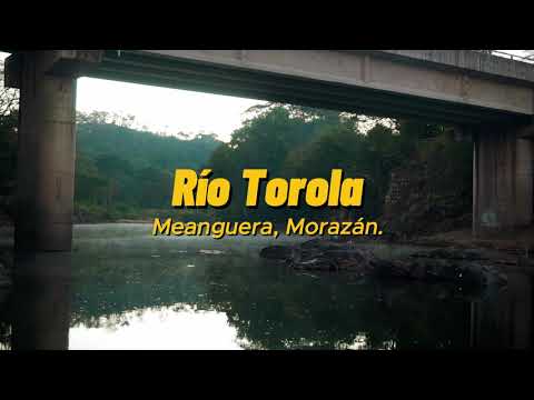 Amanecer en río Torola