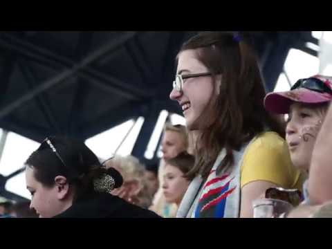 Крутая атмосфера на домашних матчах «Ислочи»