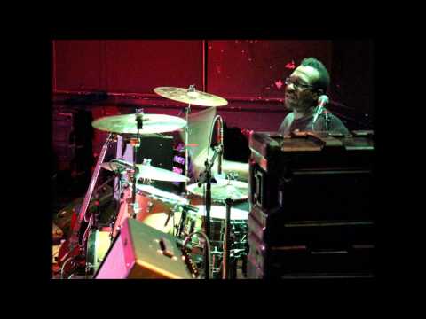 Never Squeal On Th' Pusher  Dean Ween Group  Greensboro NC 8 28 2015