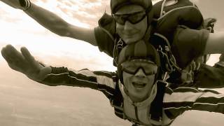 preview picture of video 'Tandem Skydive'