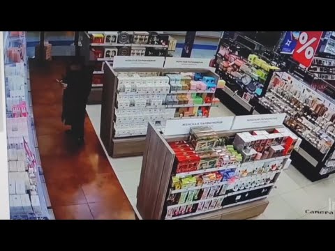 Стащил духи для возлюбленной. Real Video