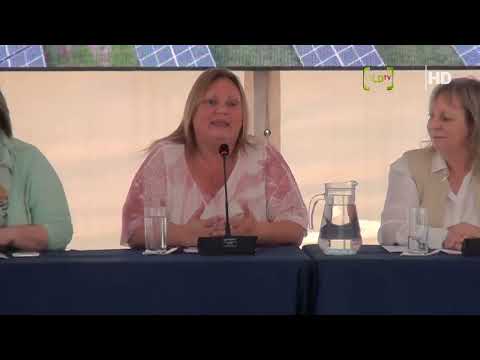 ANA BENTABERRI, INTENDENTA SAN JOSÉ, ORATORIA EN INAUGURACIÓN PARQUE FOTOVOLTAICO EN COLONIA WILSON