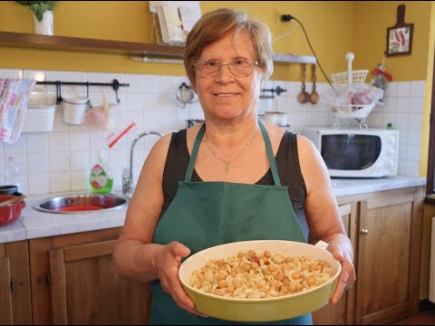 OLD-FASHIONED PASTA AND CHICKPEAS - GRANDMA MARIA'S RECIPE