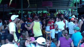 preview picture of video 'baile en el baden de la poza de ayacucho'