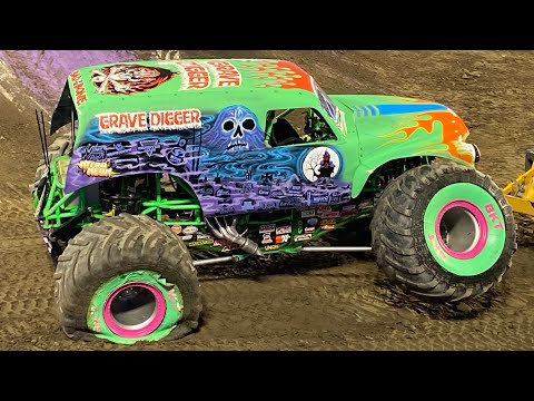 Monster Jam Superstar Challenge 2023 Highlights - Anaheim CA (11/11/23)