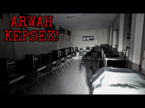 Haunted School Ghost Terror!