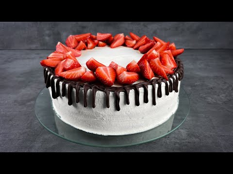 saftige Erdbeer-Torte mit Schokolade | einfach und schnell Backen