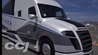 Download the video "Test drive: Freightliner SuperTruck"