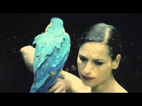 Giulia y los Tellarini - Outside