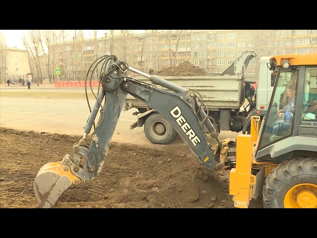 На Ангарском проспекте снесли насаждения