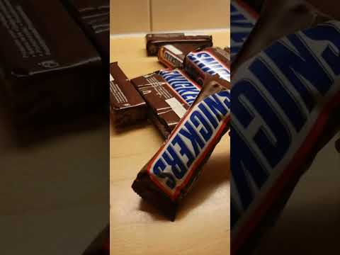 Opening chocolate bar Snickers #shorts #asmr #satisfying #chocolate #chocobar #sweets