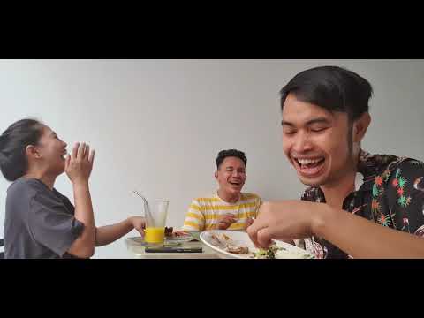 YOGA PLUTO,ERIE SUZAN,PALU BUTUNG serunya makan bareng