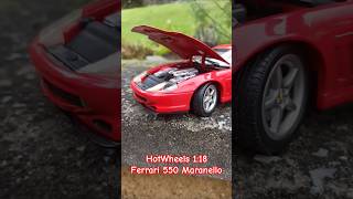 Model Hot Wheels 1:18 - Ferrari 550 Maranello